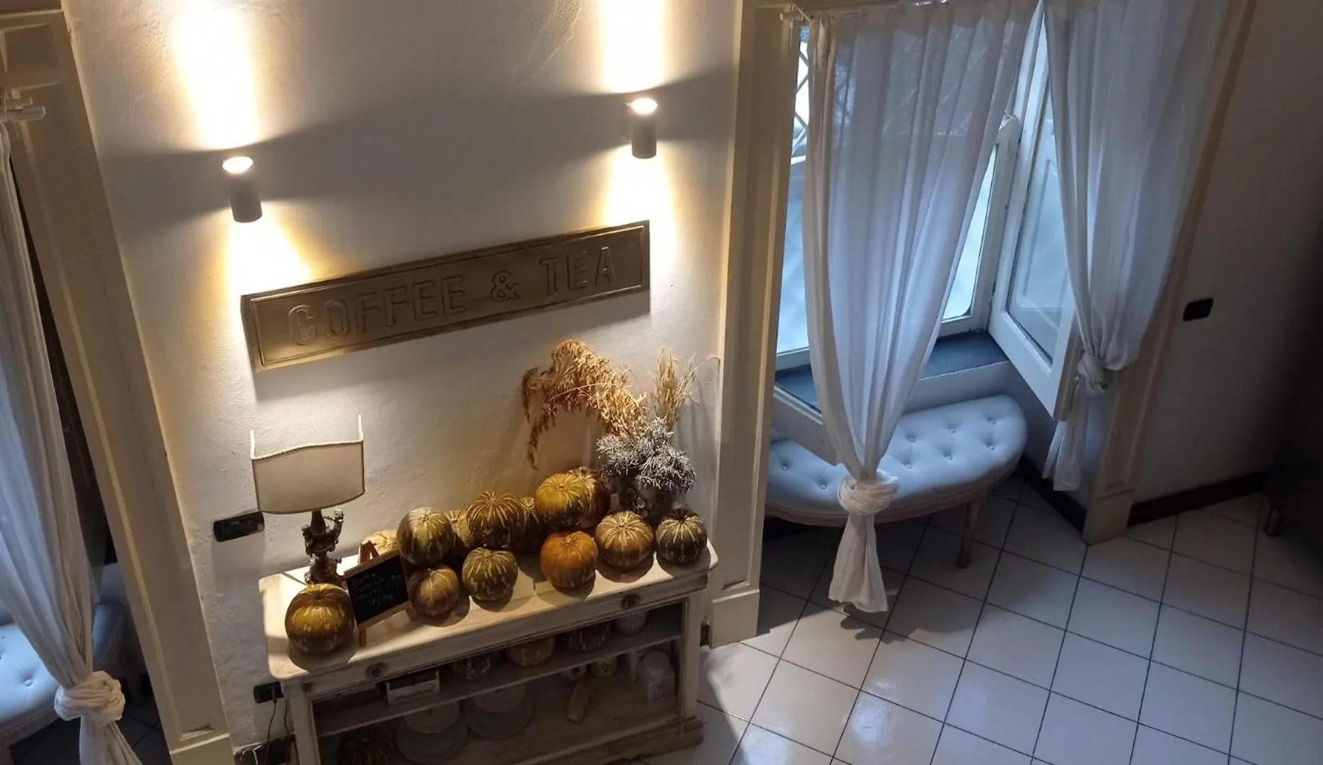 Holiday home Casahosteria Naples Italy